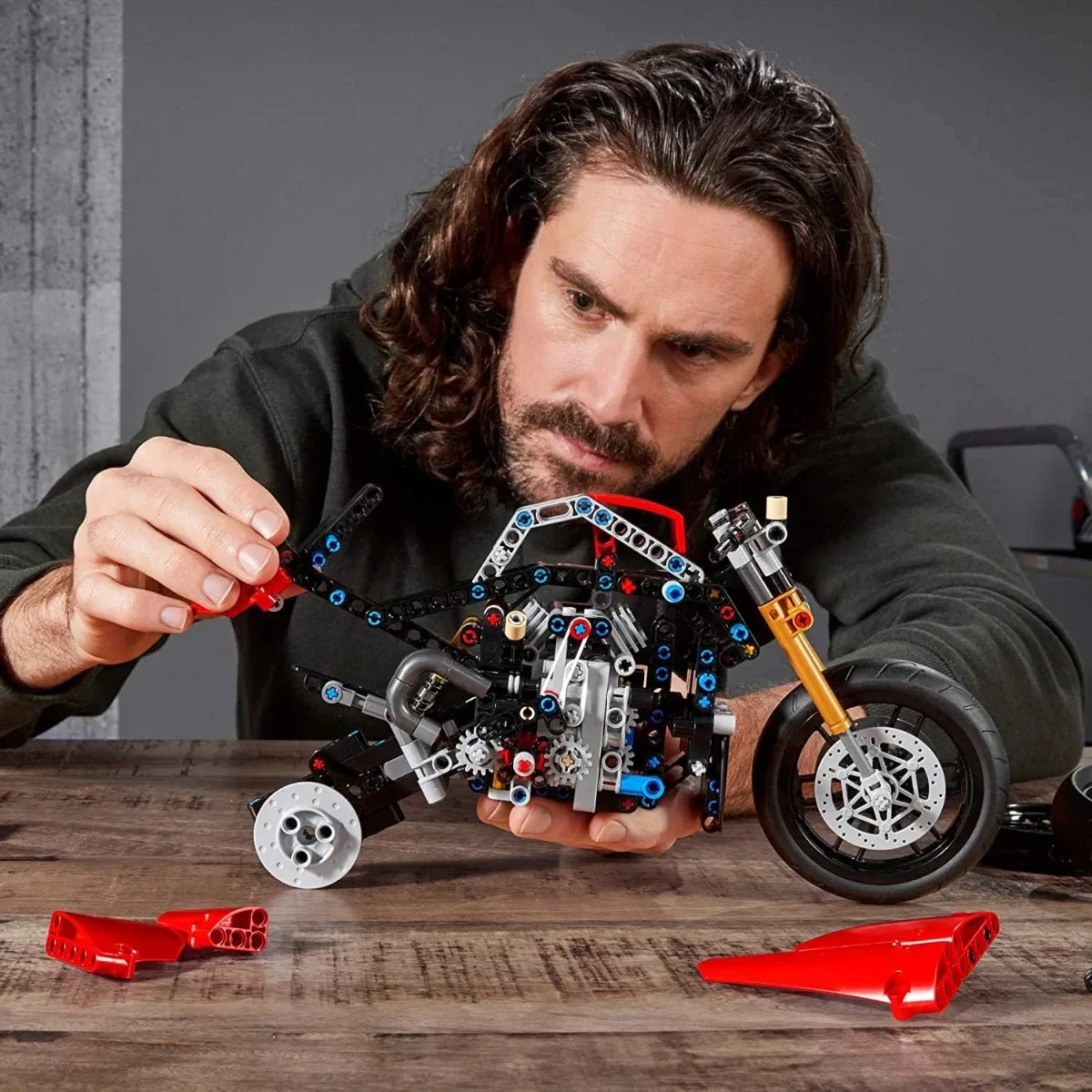 LEGO Technic Ducati Panigale V4 R 42107 – 646 piezas (CAJA DAÑADA) — foto 7